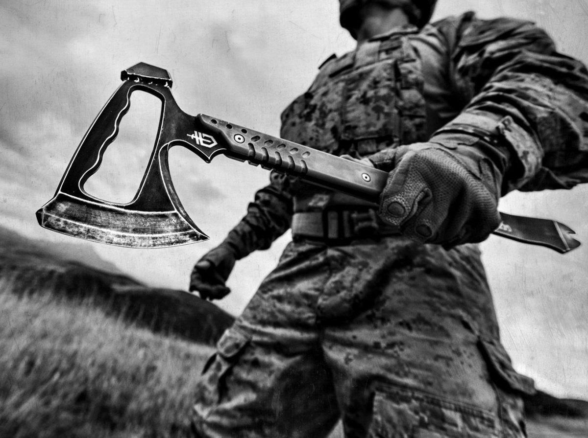Toporek-Gerber-Camp-Hatchet-17-5_1286_1200.jpg 2d570594461a3940f1100963bec64a38